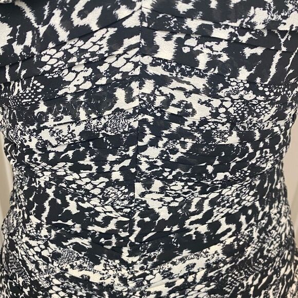 H&M sleeveless Dress Size 6 - Picture 2 of 5